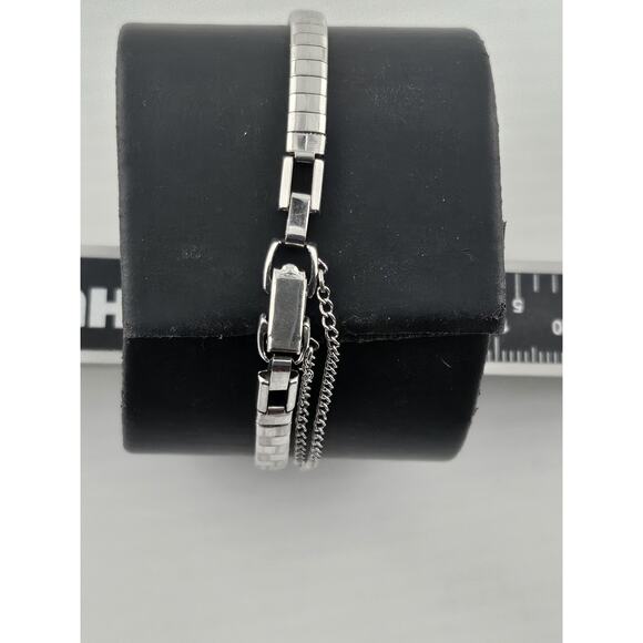 Vtg Ladies Waltham Swiss Diamond Cocktail Watch Manual Wind Petite 17J Runs - Picture 6 of 12